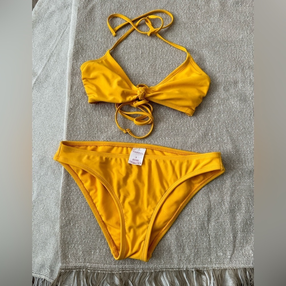 #4) 🏖️Xhilaration  Bikini set “top is medium bottom is small”